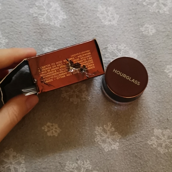 ❤️ 2/$30 ❤️ Hourglass Scattered Light Eye Shadow - Picture 4 of 5